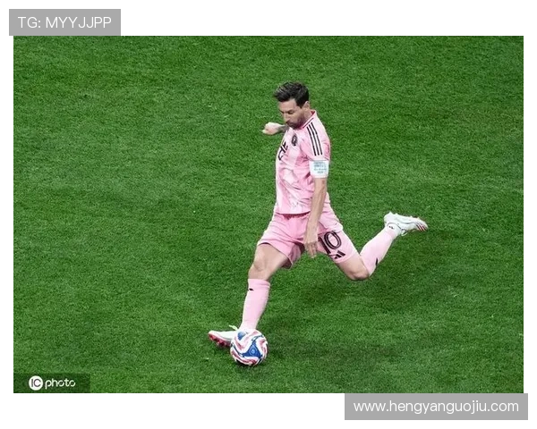 梅西加盟迈阿密国际首战大放异彩 带队逆转胜利激动球迷